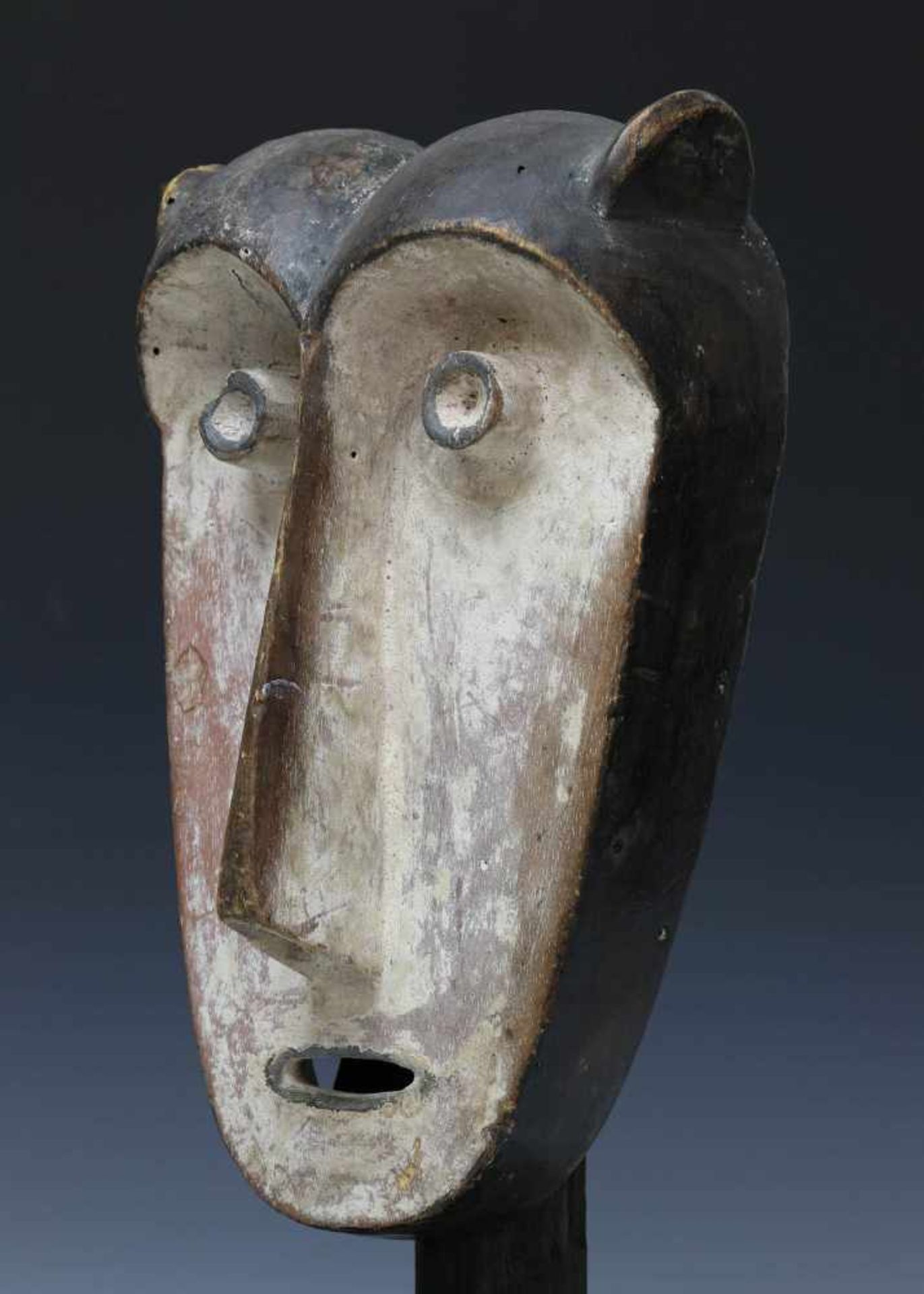 Gabon, Fang, masker.Private collection, Berlin., h. 29,5 cm. [1]200 - Bild 2 aus 2