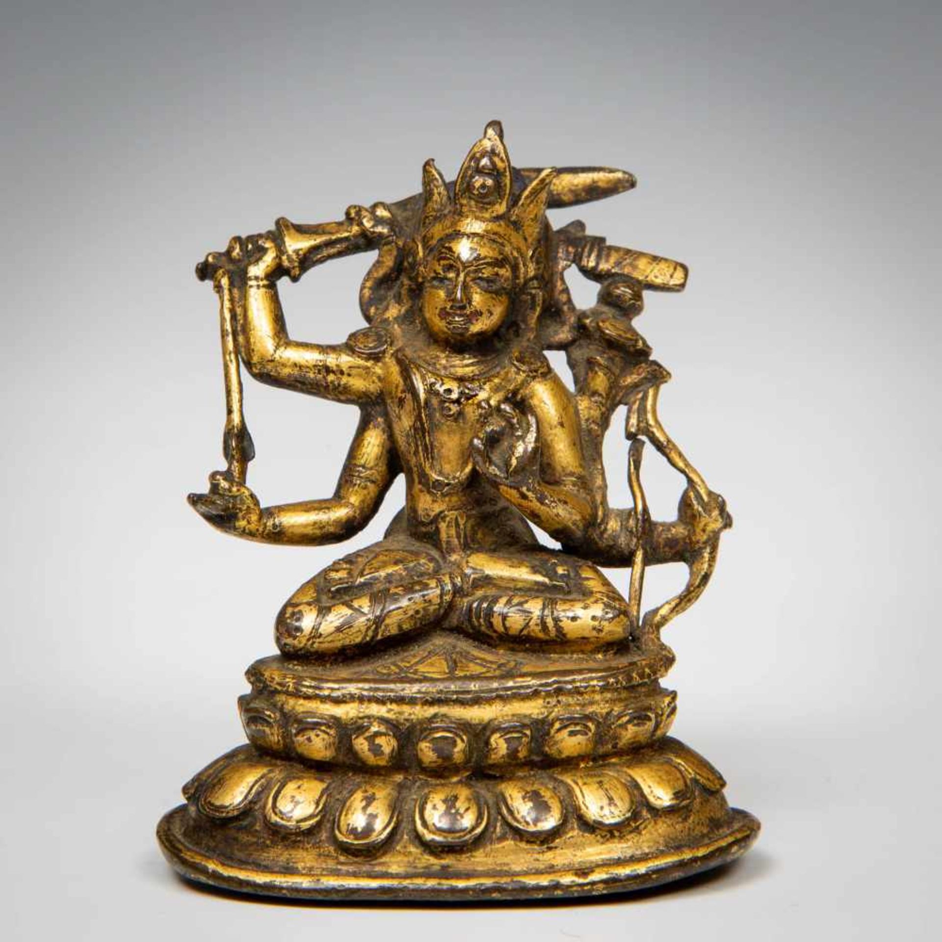 Tibet, verguld bronzen sculptuur Manjuvajra, Boddisathva, bestrijder van onwetendheid, godheid van