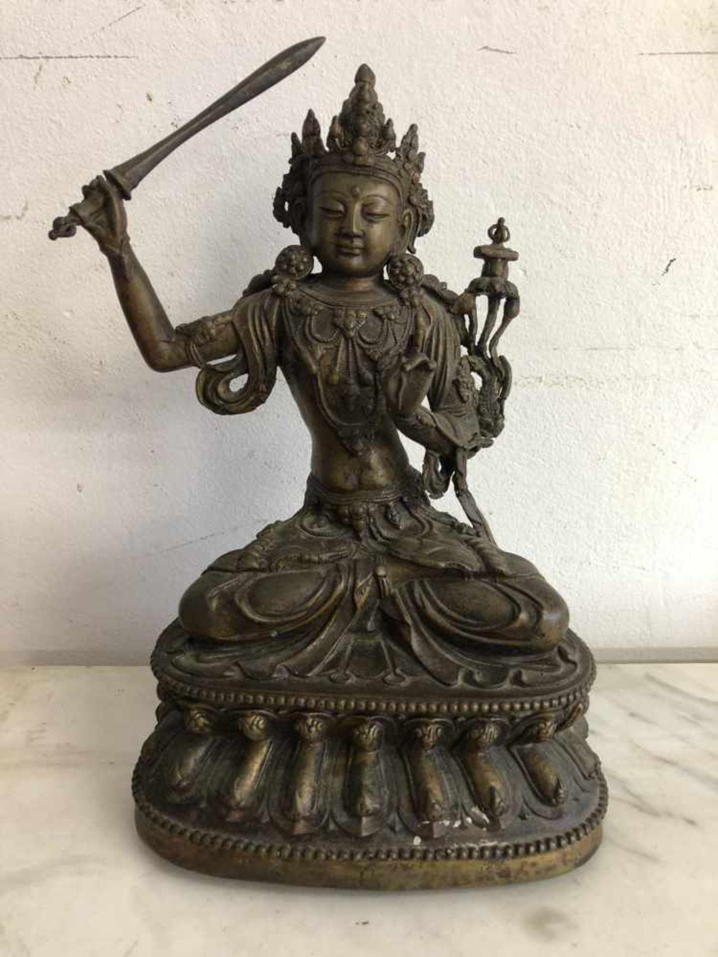 Tibet, bronzen sculptuur van Manjushri, ca. 1900,met zwaard, lotusbloem en uitgedost met juwelen. - Bild 2 aus 5