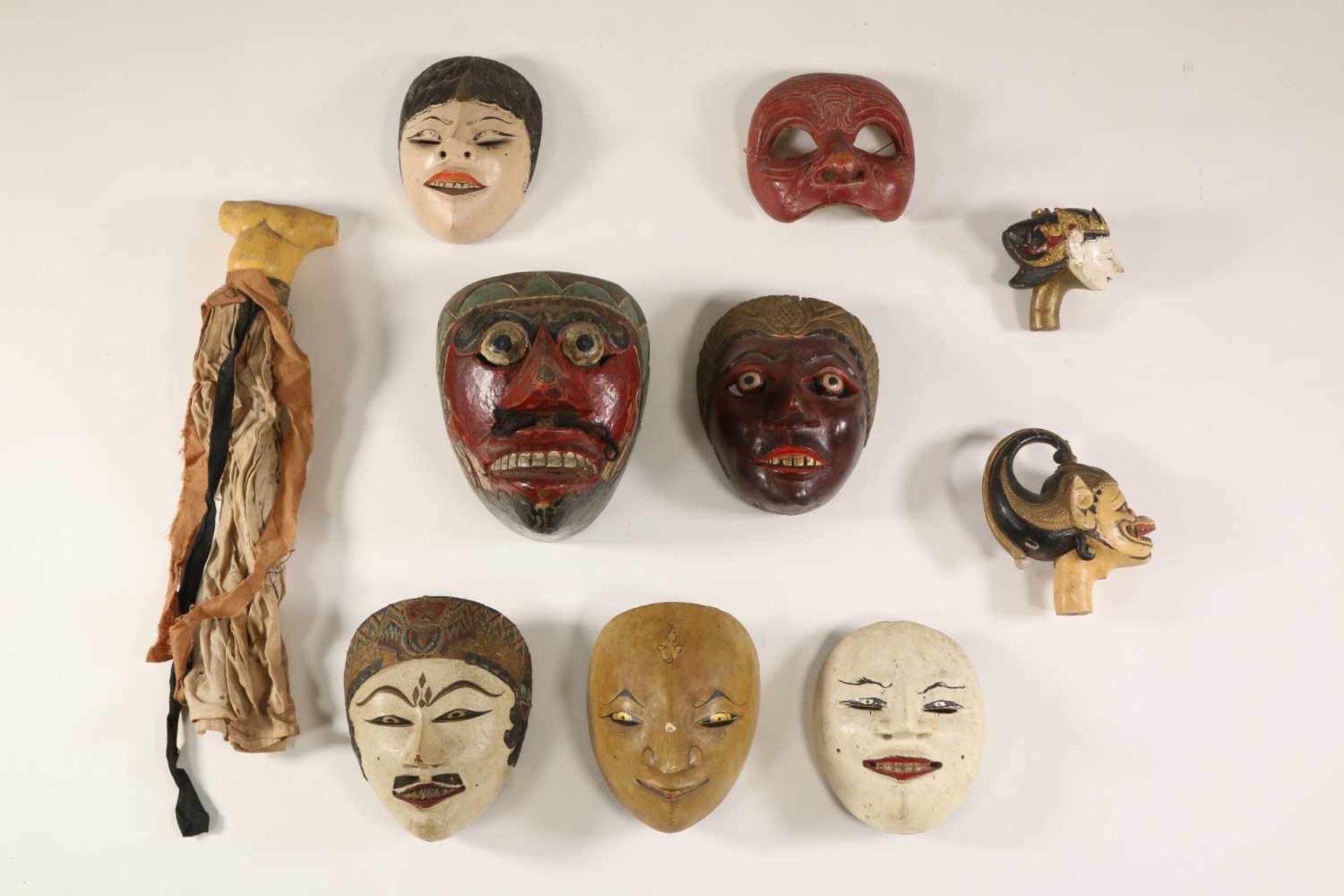 Java, collection of seven topeng masks, a golek figure and golek head, some ca. 1920's., h. 17 - - Bild 2 aus 3