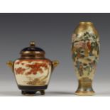 Japan, miniatuur baluster vaas, Satsuma, Meiji periode, 19e eeuw,