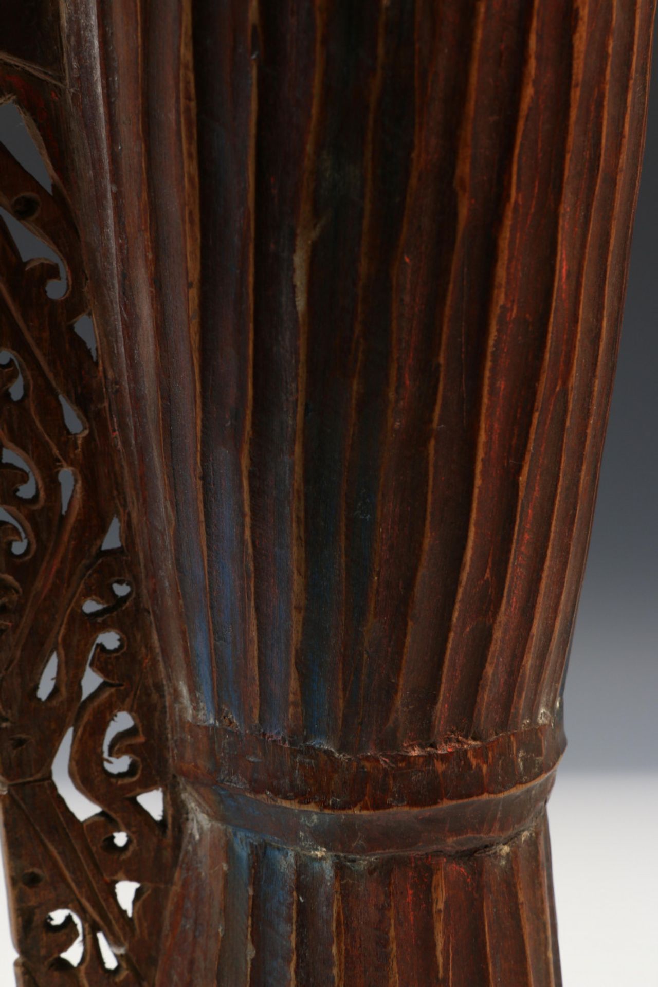 Papua, Cenderawasih Bay, drum, fluted, the handle on lower part openworked, tympanum missing - Image 4 of 7