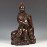 China, fijn gestoken houten Guanyin, mogelijk Qing dynastie,