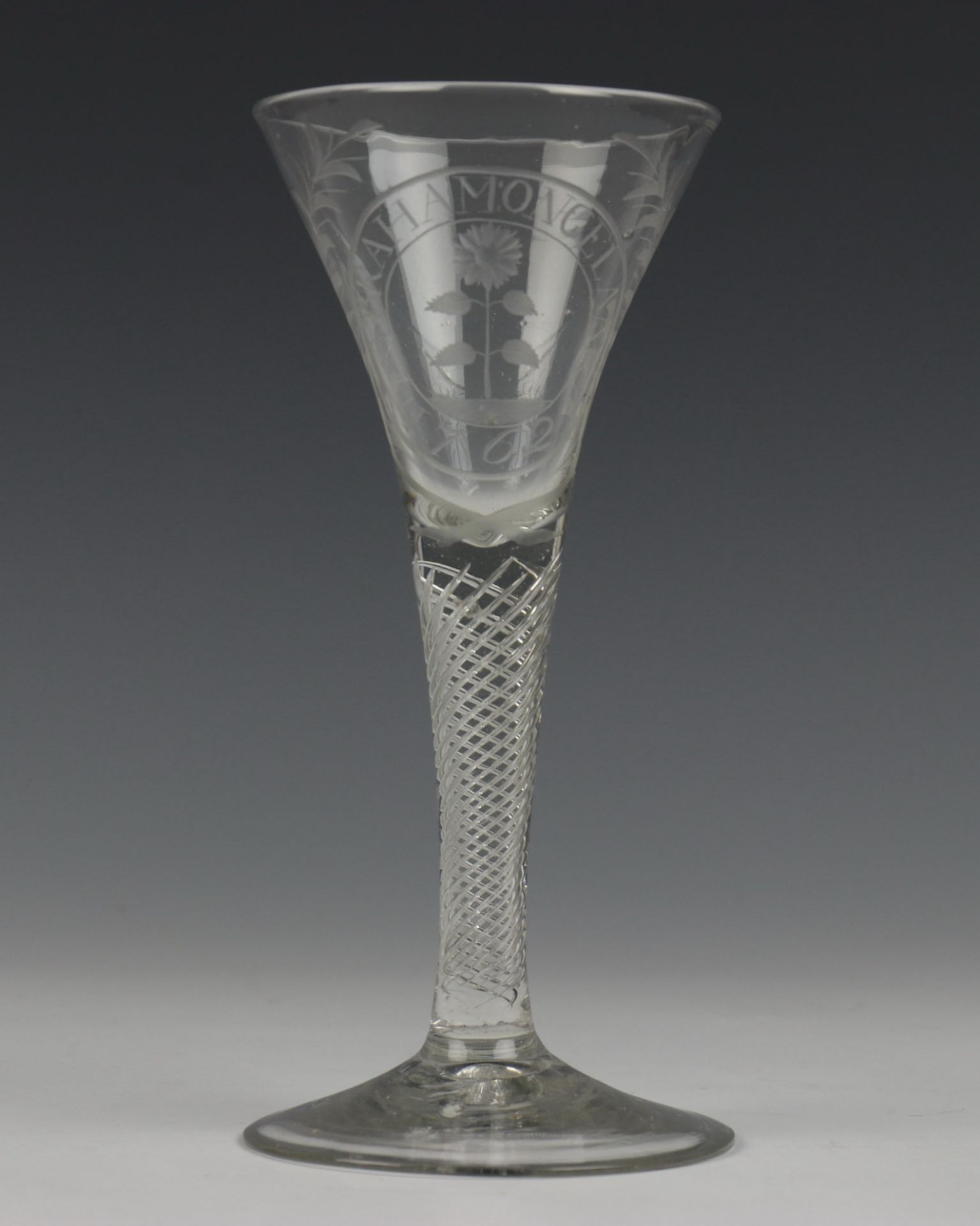 Gegraveerd slingerglas, 18e eeuw,