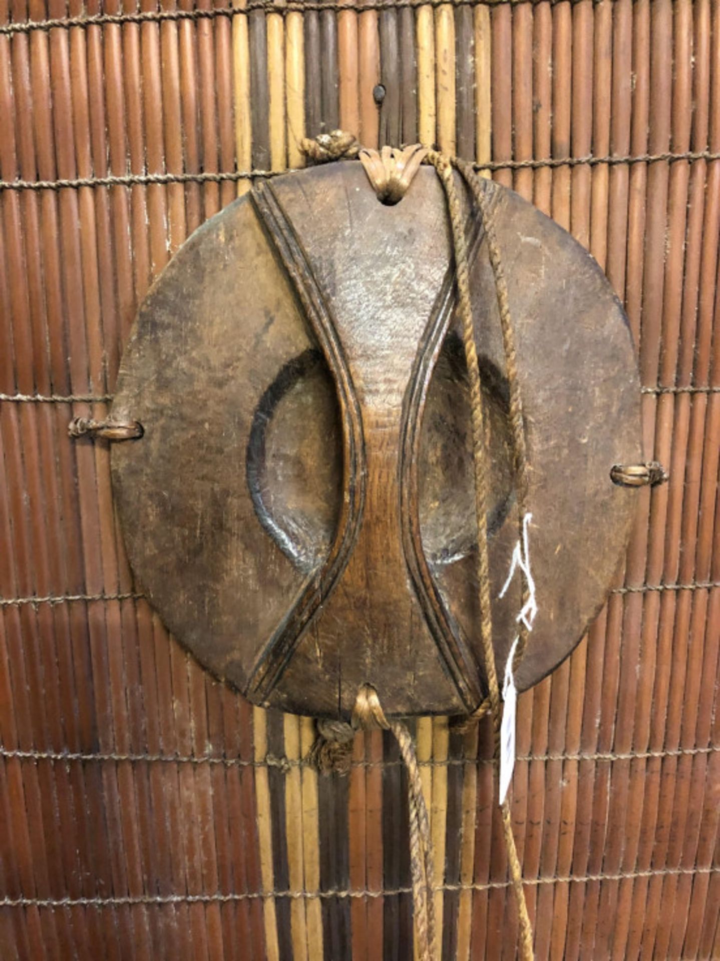 DRC., rattan shield with a nice round wooden handle at the back. - Image 2 of 3