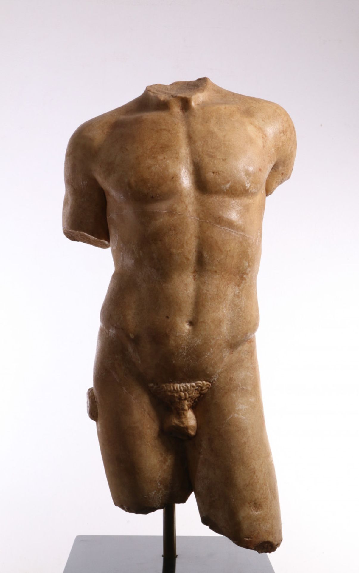 Marmeren mannentorso in de stijl van de Antieken, mogelijk 19e eeuw. - Image 3 of 6