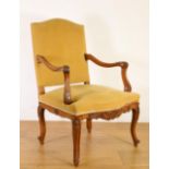 Notenhouten fauteuil in Louis XV-stijl, 19e eeuw,