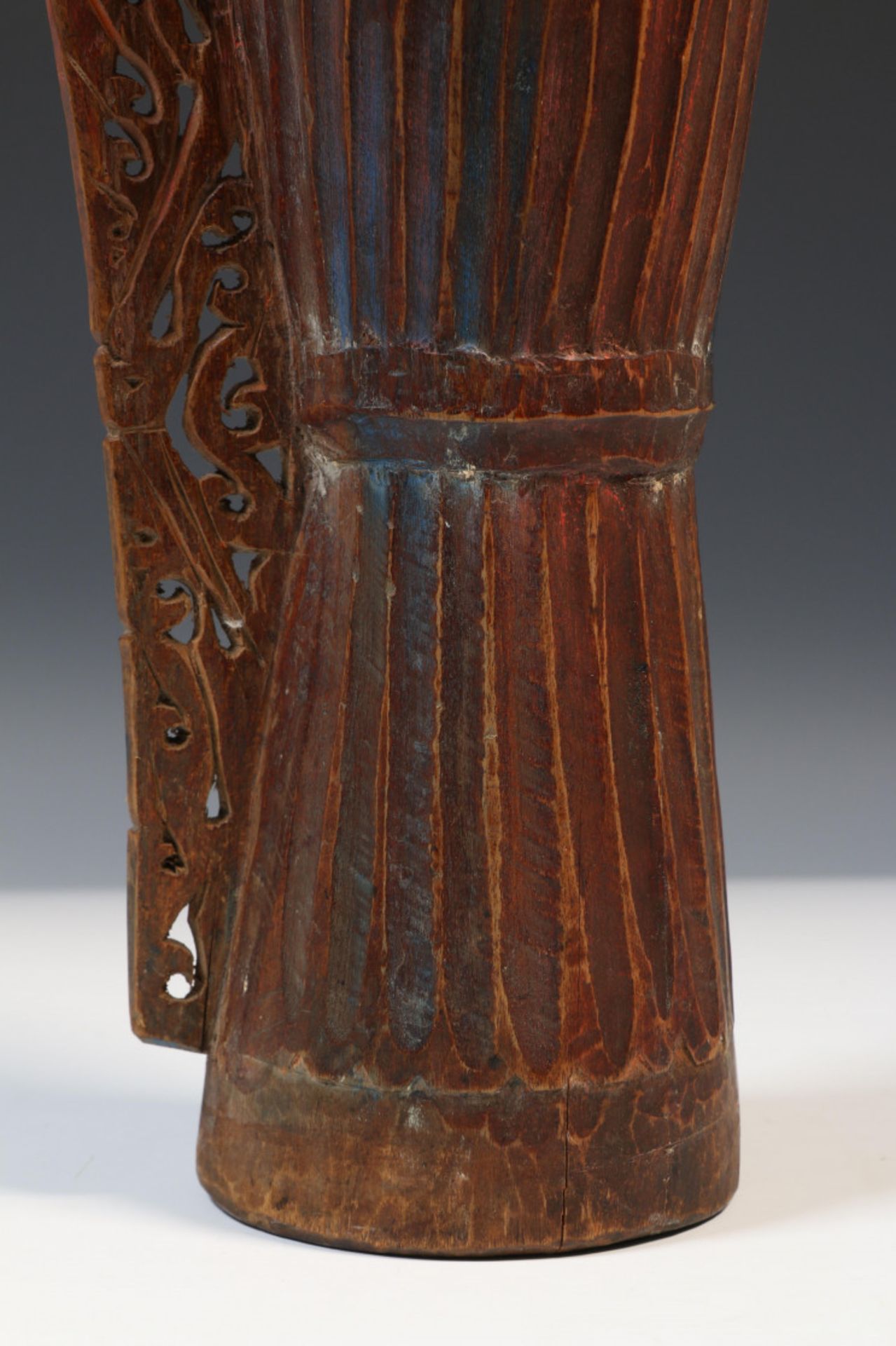 Papua, Cenderawasih Bay, drum, fluted, the handle on lower part openworked, tympanum missing - Image 5 of 7