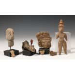 Collection of various pre-Columbian objects and a buste of the Bani Niger culture, Mali