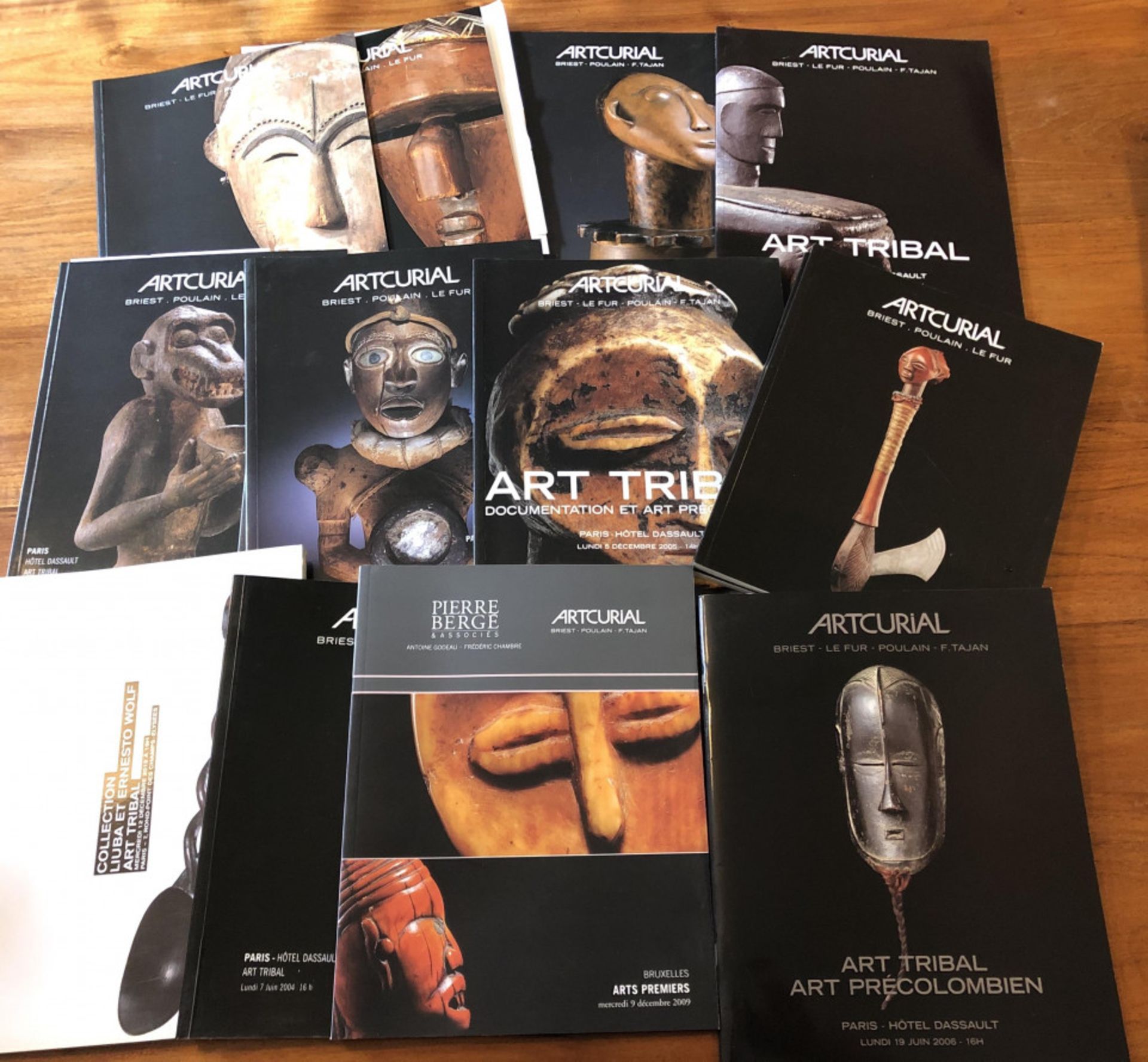 Collection of 14 Art Curial and 24 Piasa auction catalgues