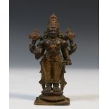 India, vierarmig koperlegering beeldje van Lord Vishnu