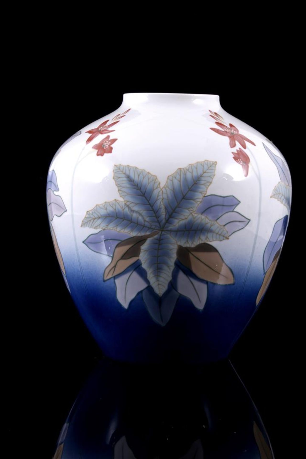 Lladro porseleinen beeld nr. 1588, Fantasy Vase, Tibor Sin Tapa Hojas Fantasia, ontwerp Design &