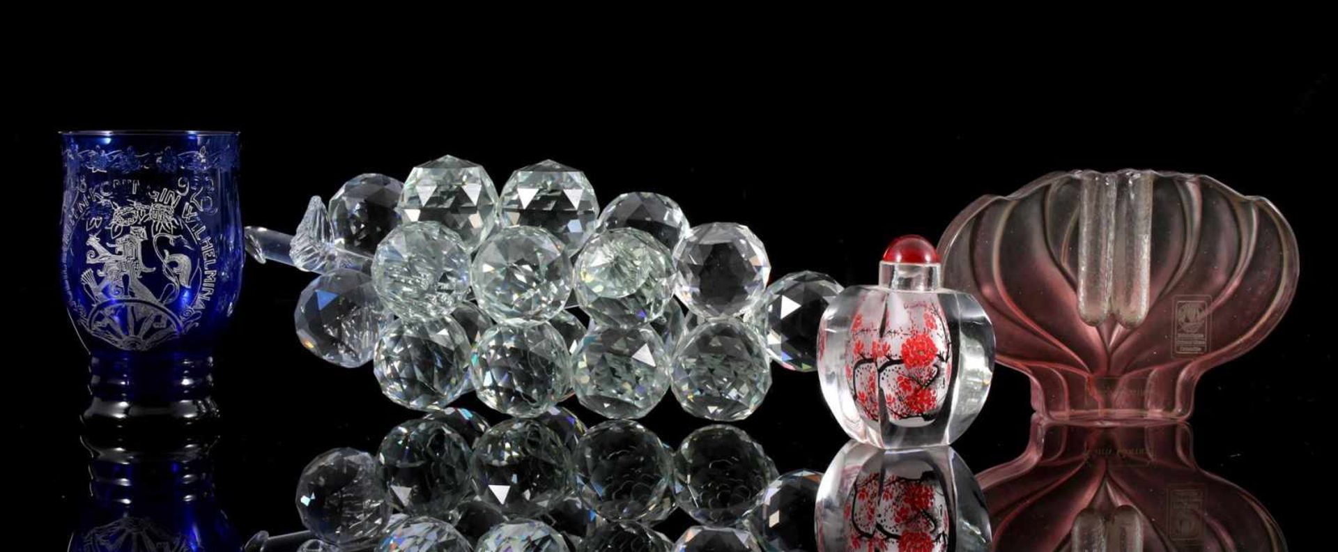 Kristallen druiventros 26 cm lang, Walther kristallen bloemenvaasje 10 cm hoog, 14,5 cm breed,