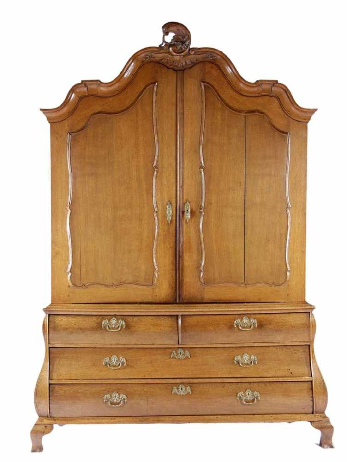 Eiken kabinet met dubbelgebogen onderkast, Holland ca. 1760, ca. 260 cm hoog, 185 cm breed, 63 cm