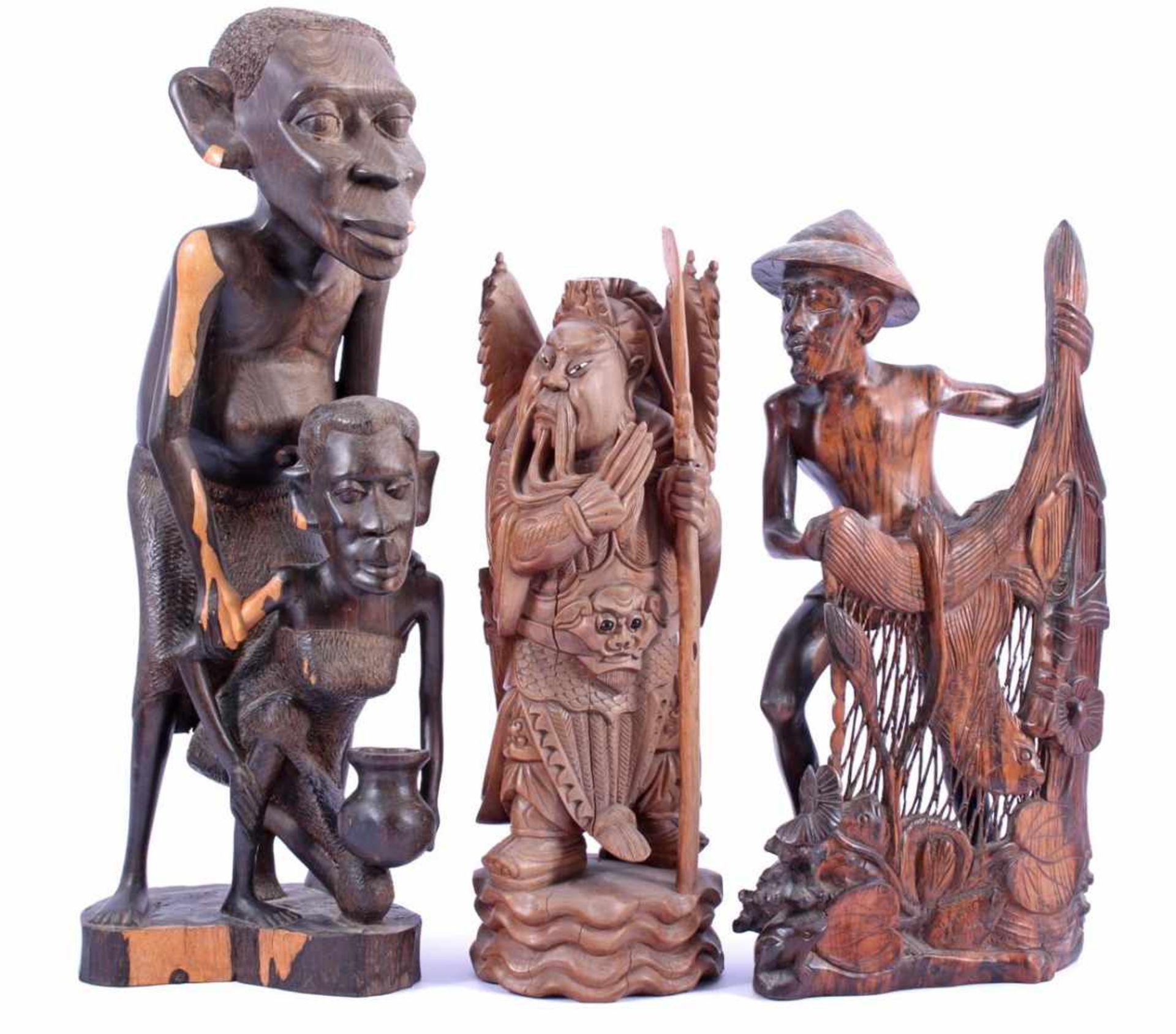 3 houten beelden wo. coromandel b.u. Afrikaans echtpaar 53 cm hoog, Indonesische visser 43 cm hoog