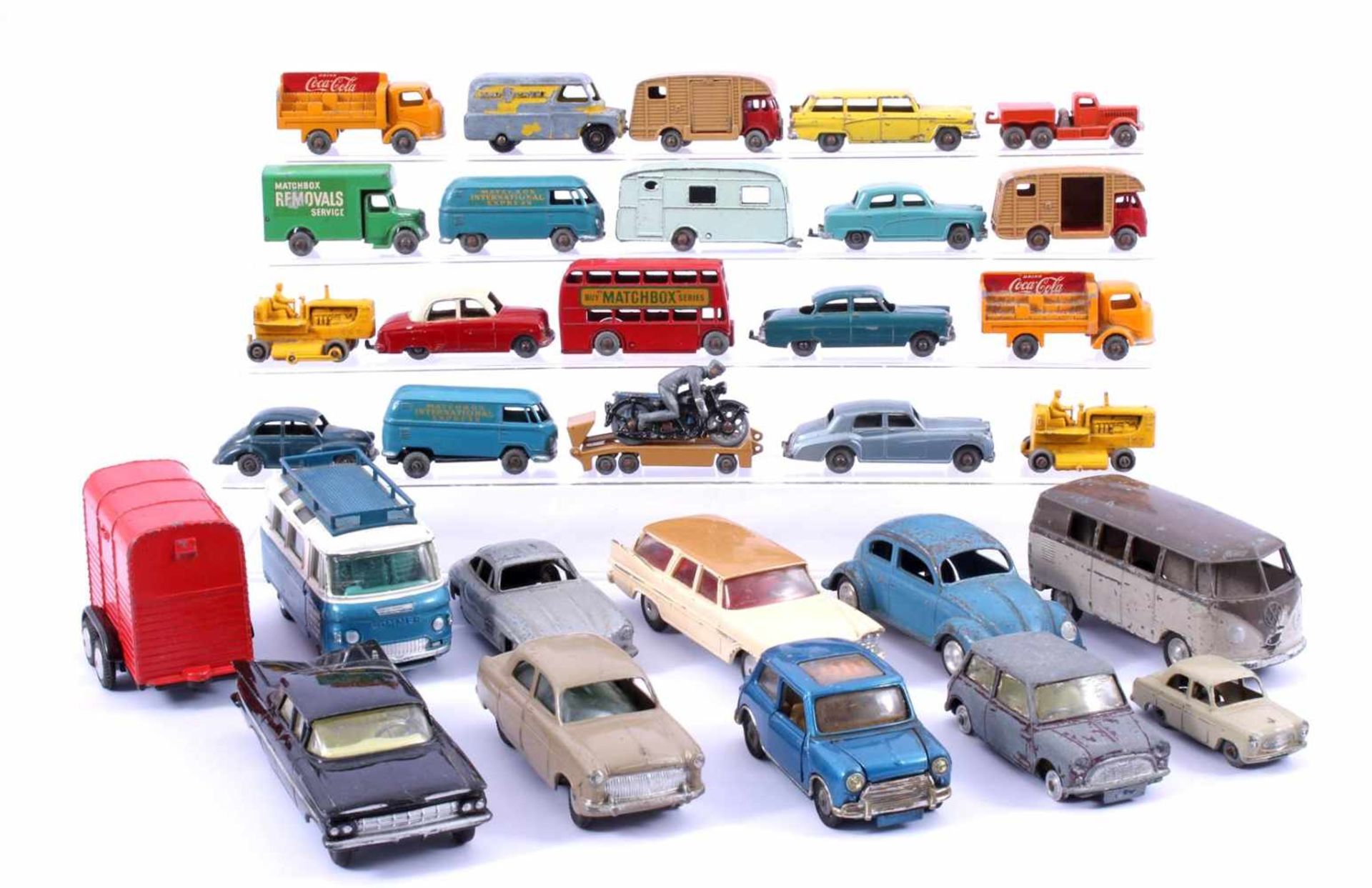 Verzameling autootjes van Lesney (21), Lion-Car (1), Marklin (2) en Corgi Toys (7)