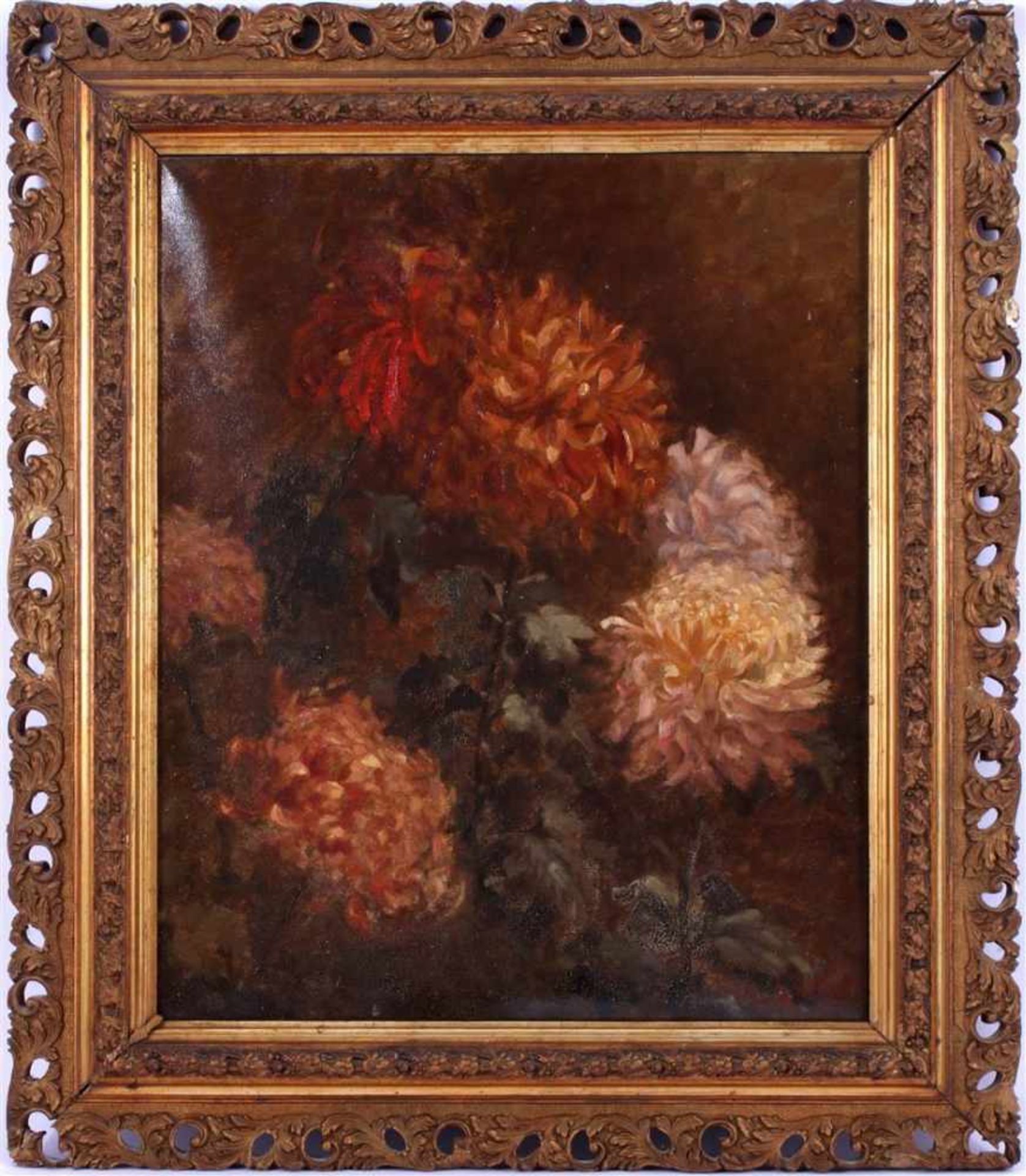 Onduidelijk gesigneerd, Chrysanten, doek gedateerd 1900, 55x44 cm in een fraaie bewerkte