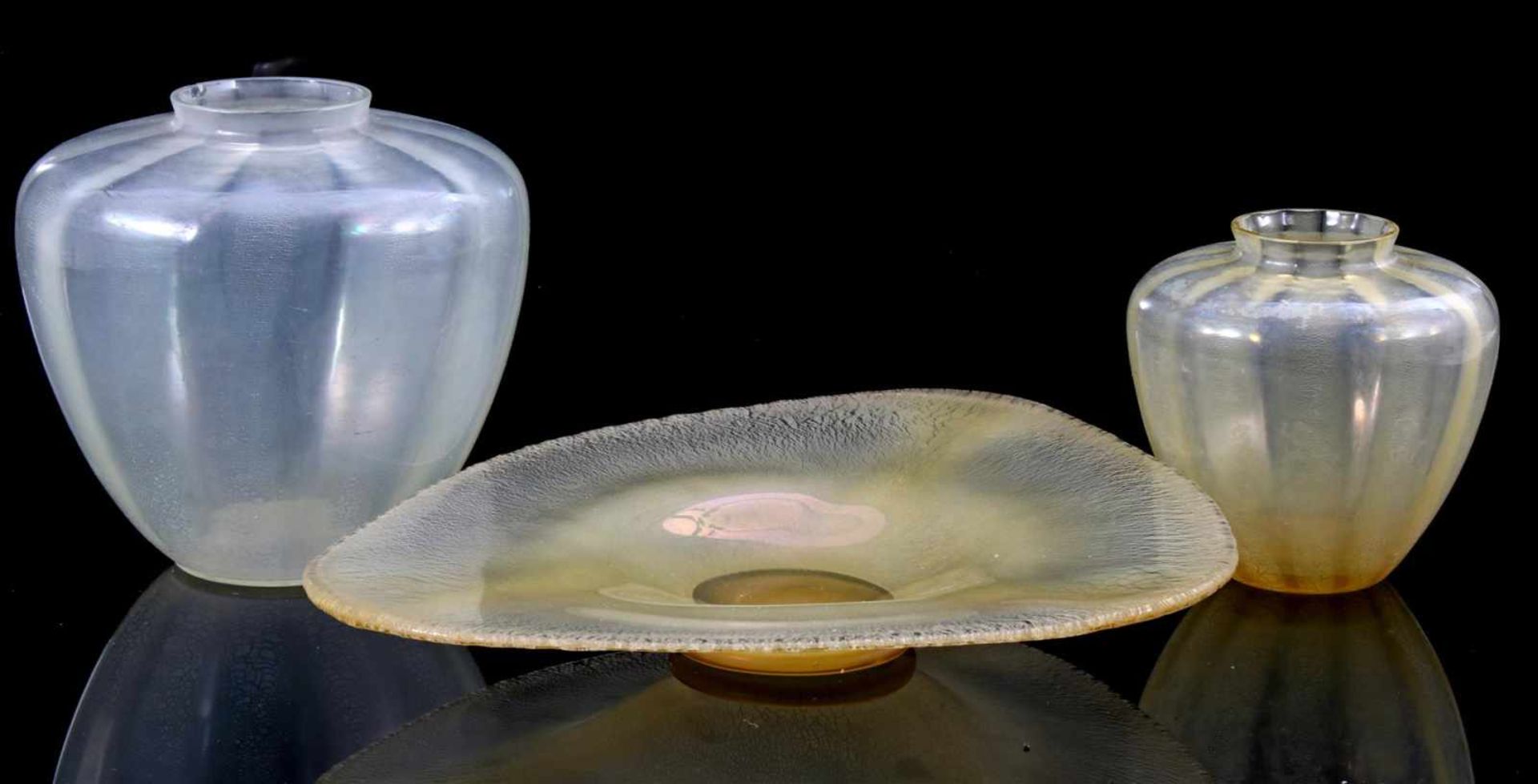 Glazen tincraquele schaal gemerkt Serica, 5 cm hoog en 33,5x30 cm, glazen tincraquele vaas, 18 cm