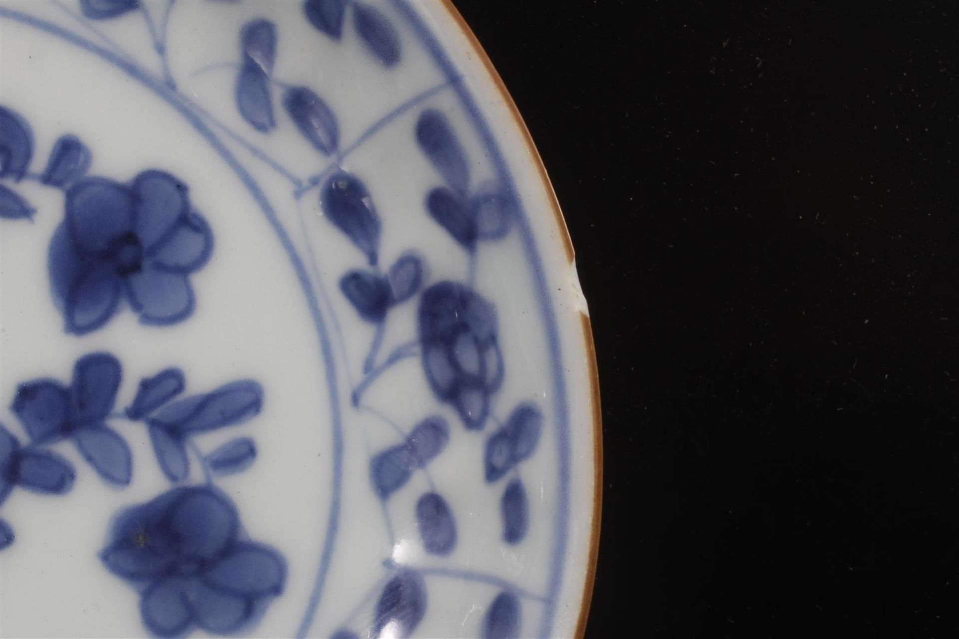 4 Chinese porcelain cafe au lait bowls and saucers with blue decor plant in flower pot on table - Bild 2 aus 6