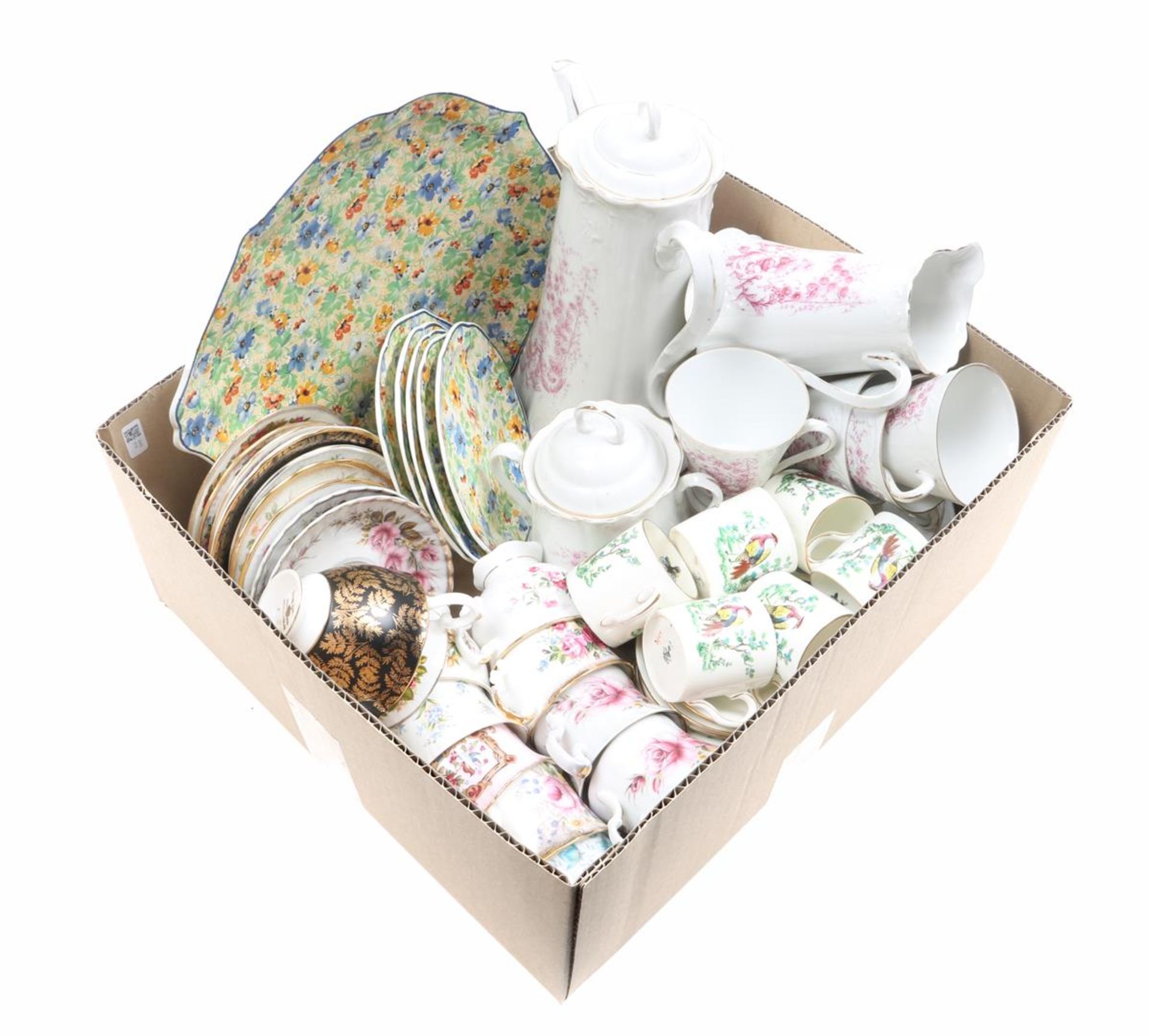 Box with various porcelain cups and saucers, 4-person coffee set and Societe Ceramique pastry set