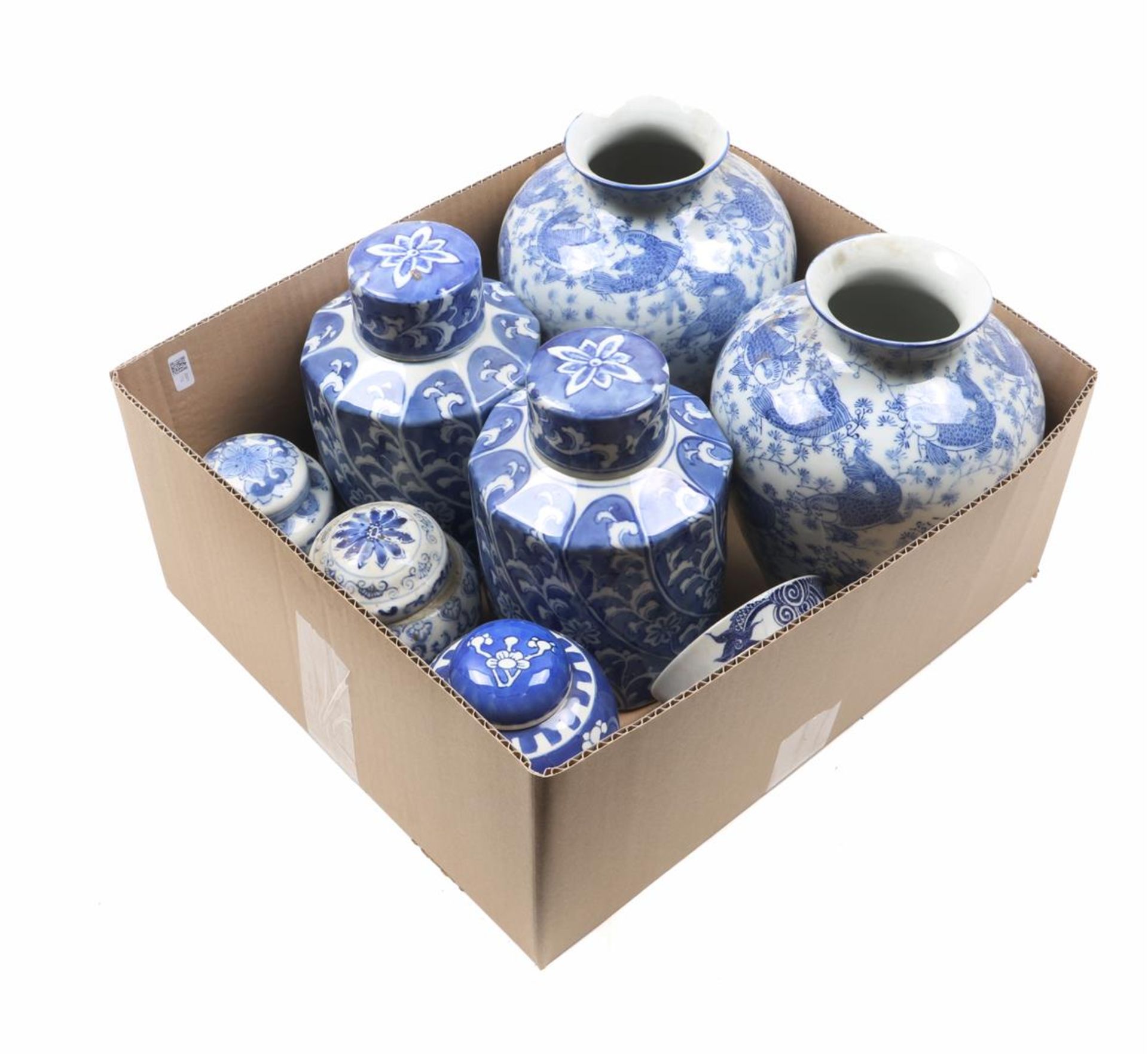 Box with Chinese porcelain, 20th century