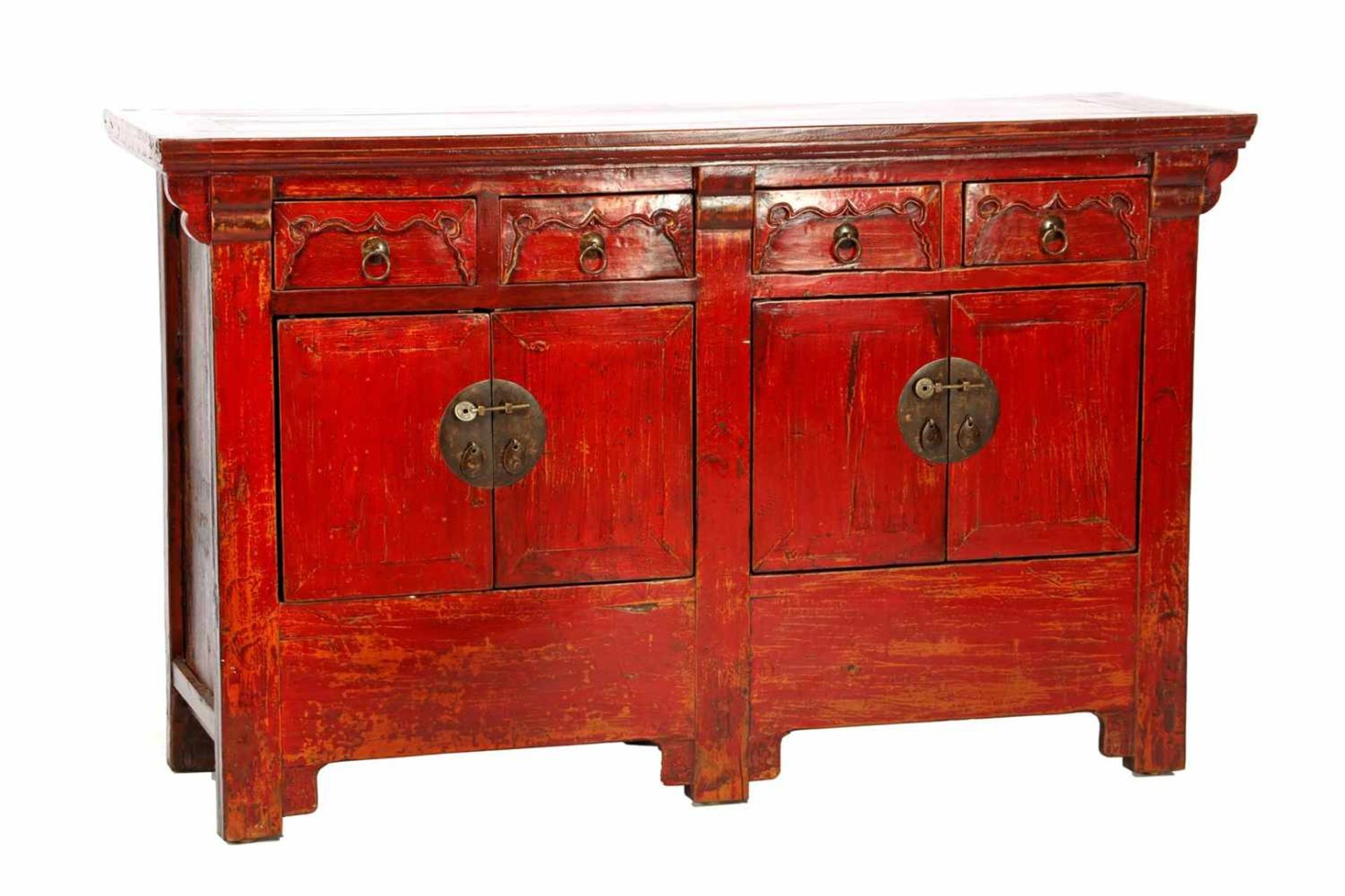 Chinese red-painted elm sideboard with 4 doors and drawers, 89.5 cm high, 144 cm wide and 45 cm