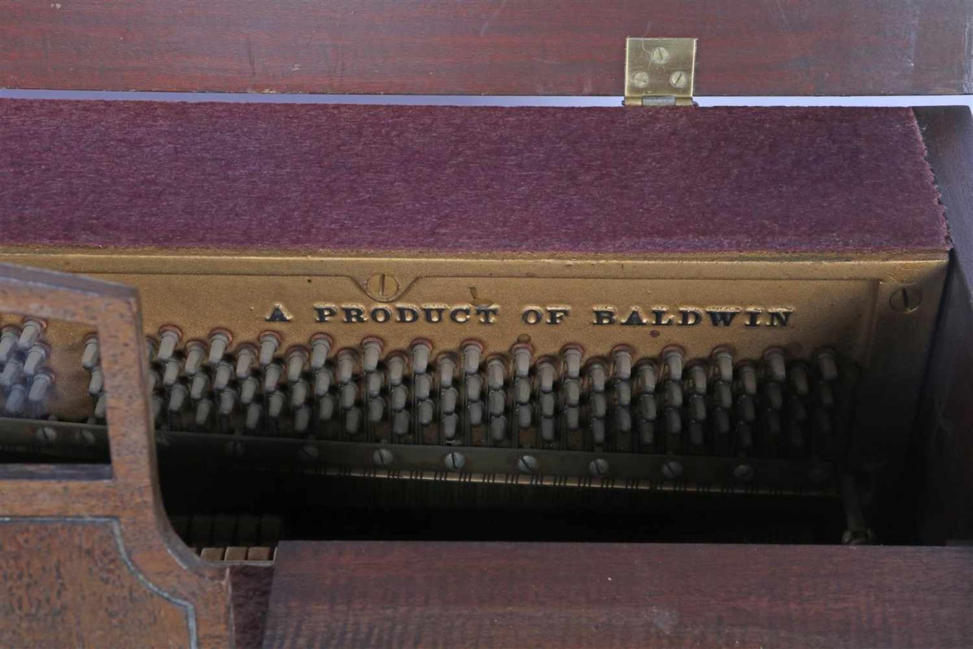 Baldwin piano in teak cabinet with fluted columns, cabinet numbered 81505, 89 cm high & nbsp; 149 cm - Image 2 of 2