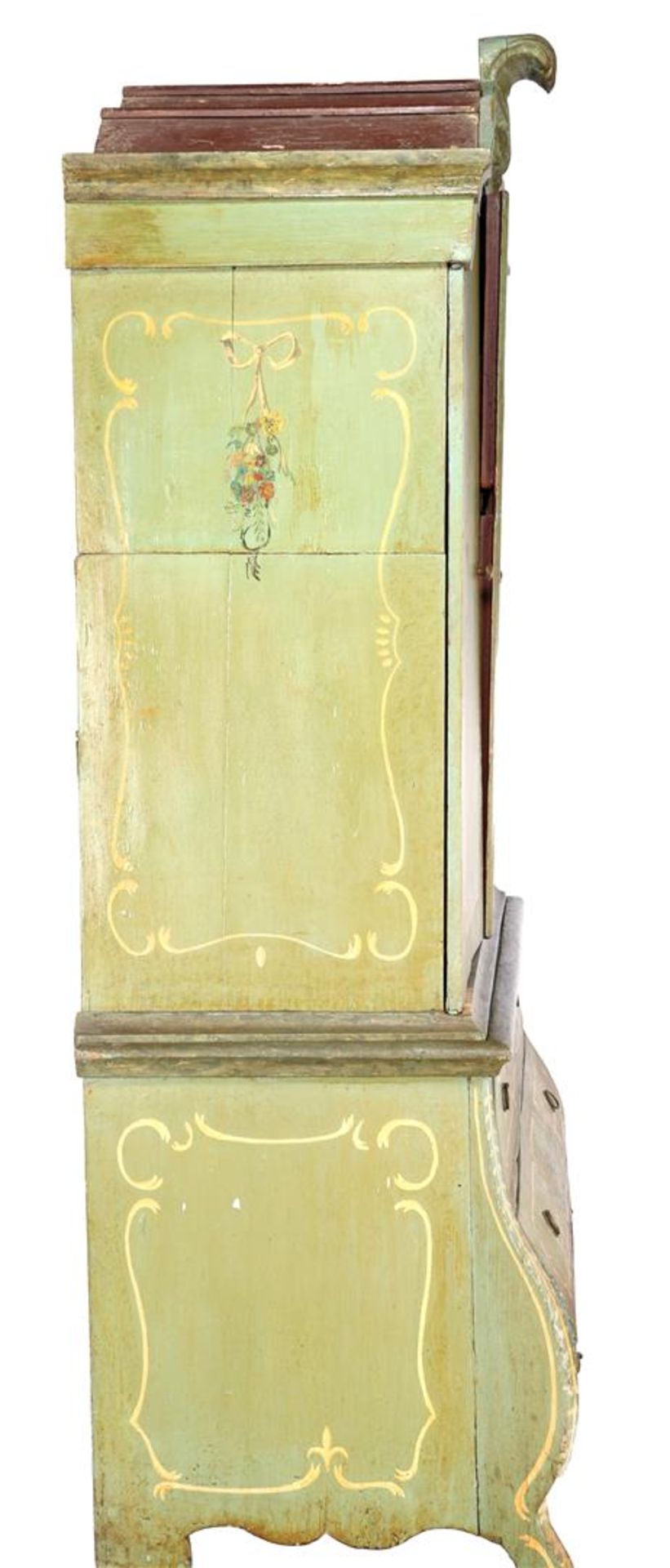 Pinewood cabinet with hand-painted flower decoration with bows, Holland ca.1780, possible Zaanse - Image 2 of 2