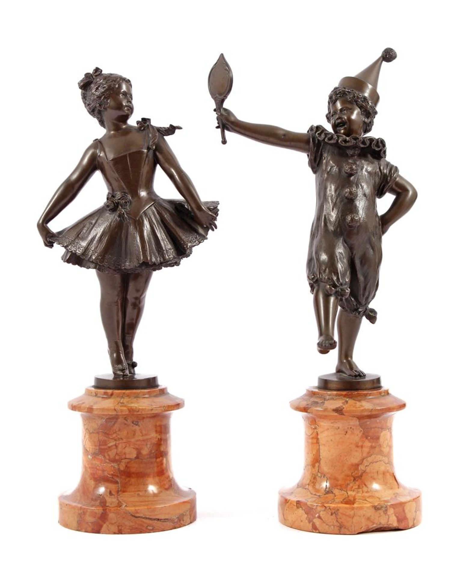 Marked L. Joerning, bronze statue of a dancer, on marble base 23.5 cm high & nbsp; and bronze statue