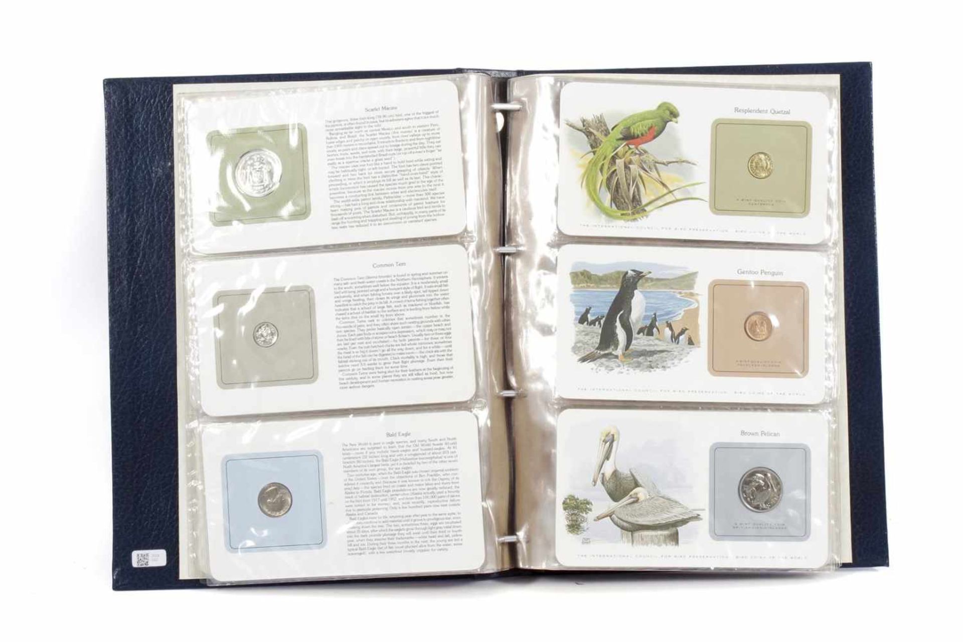 Album of Franklin Mint & nbsp; with 31 coins Bird coins of the world