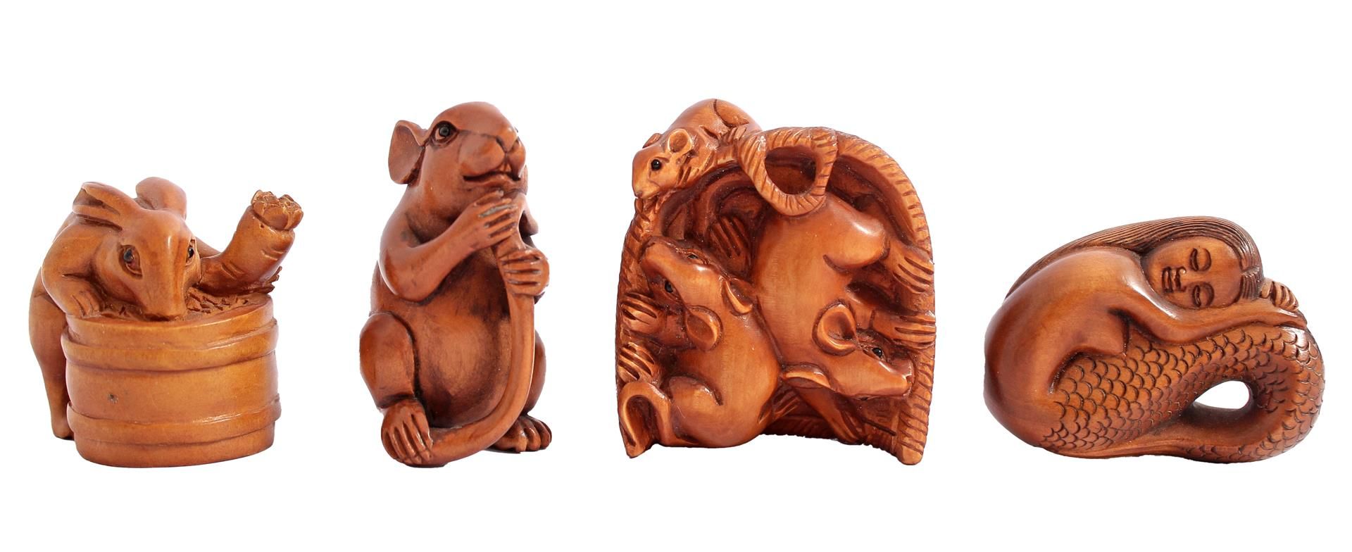 4 Oriental wooden netsuke's of mermaid, rabbit and mice 2 cm, 3.5 cm and 4.5 cm high
