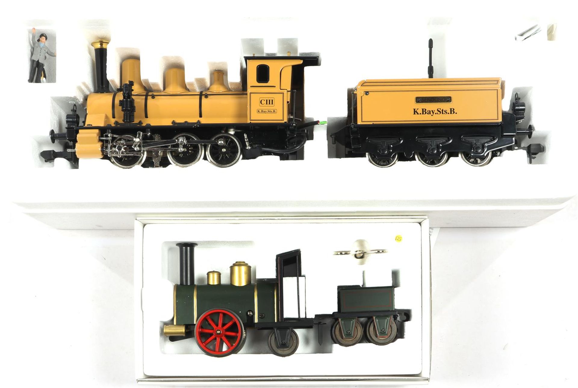 2 boxes with Marklin locomotives, wagons, rails, kiosk, signals, masts, video receiver, track 1, - Bild 2 aus 4
