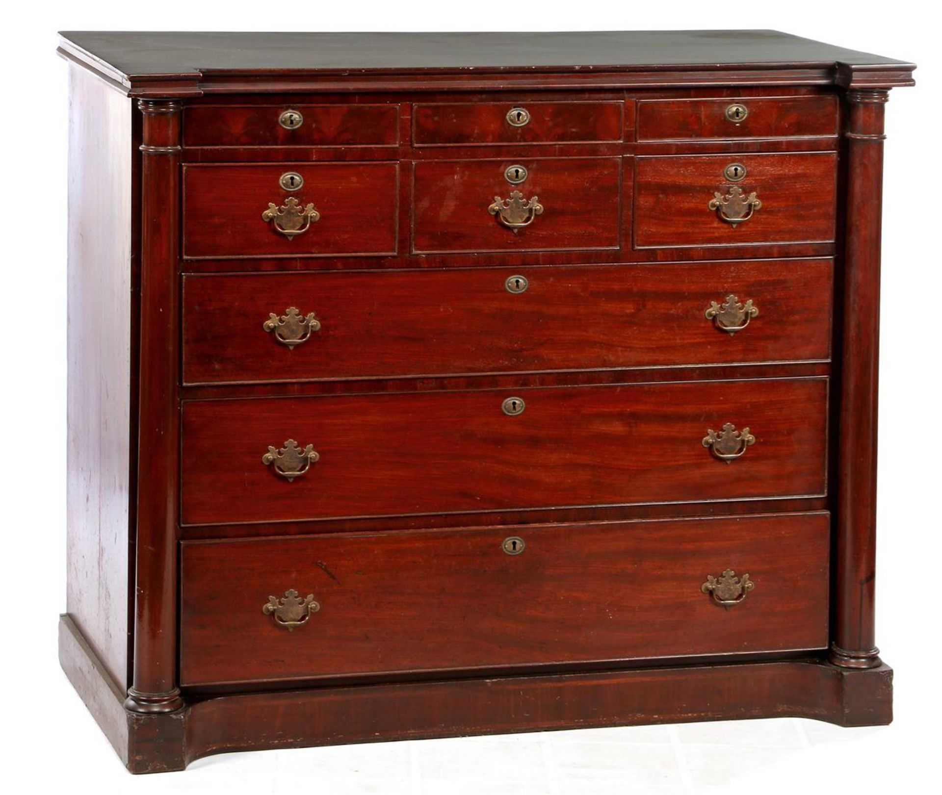 Mahogany English 9-drawer cabinet with full columns and brass fittings 105 cm high, 128 cm wide,