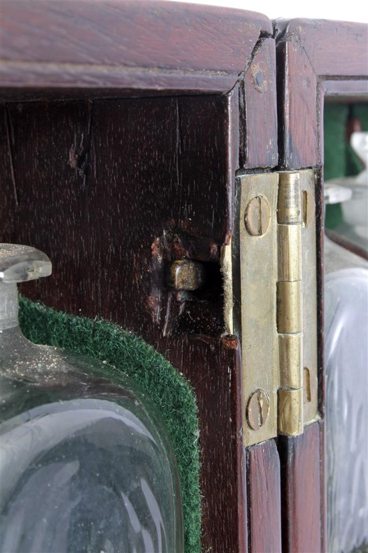 Very unique 19th century travel pharmacy with behind the 2 doors 5 drawers with old balance, 23 - Bild 6 aus 8