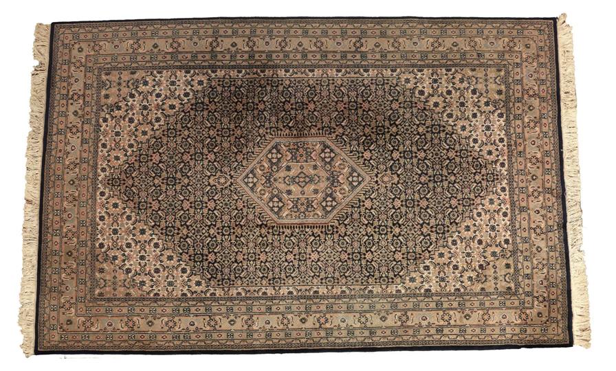 Hand-knotted wool carpet with Oriental decor, 293x197 cm