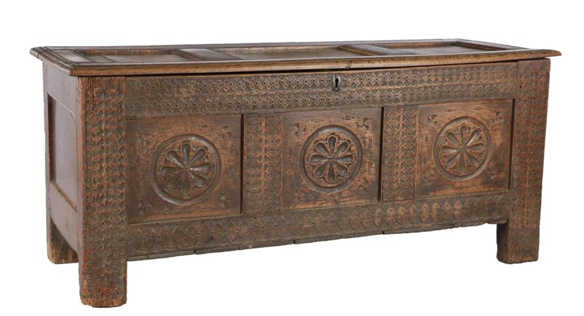 Solid oak 18th century blanket chest with beautifully decorated front 65.5 cm high, 147.5 cm wide,