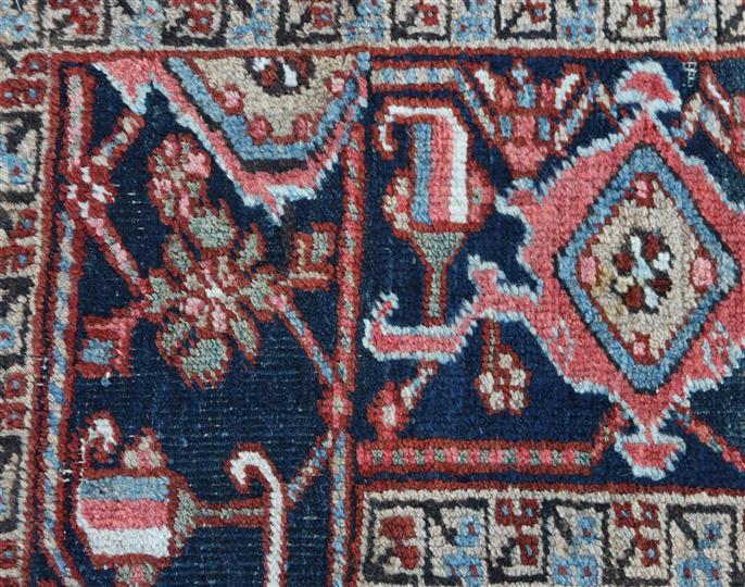 North west Persian / Turkish knotted antique Heriz carpet 350x230 cm - Image 3 of 4