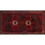 Hand-knotted wool carpet with oriental decor, 320x170 cm