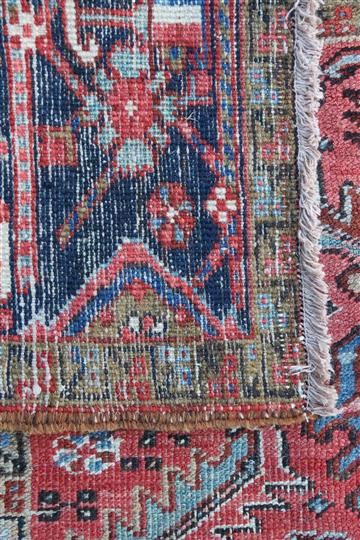 North west Persian / Turkish knotted antique Heriz carpet 350x230 cm - Image 4 of 4