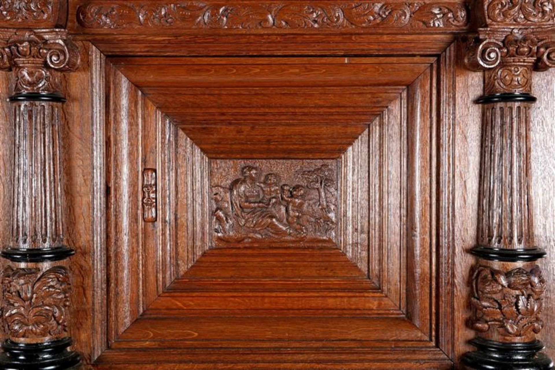 Antique oak 3-part cabinet with 4 doors and 2 large drawers, Completely decorated with masks and - Image 3 of 4