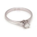 White gold solitaire ring, 18 krt., Set with brilliant cut diamond, approx. 0.13 ct, 16 mm