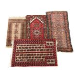 4 Oriental rugs including 3 hand-knotted 98x59 cm, 123x70 cm, 142x68 cm and 132x81 cm