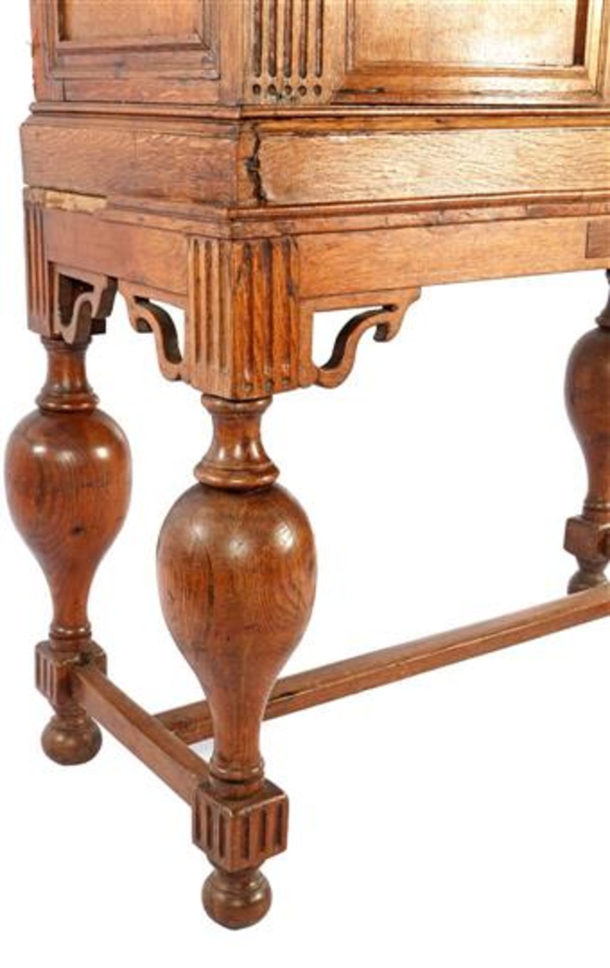 Antique oak 2-part cross-legged cabinet, Renaissance with carved frieze, lion masks and porch doors, - Image 4 of 4