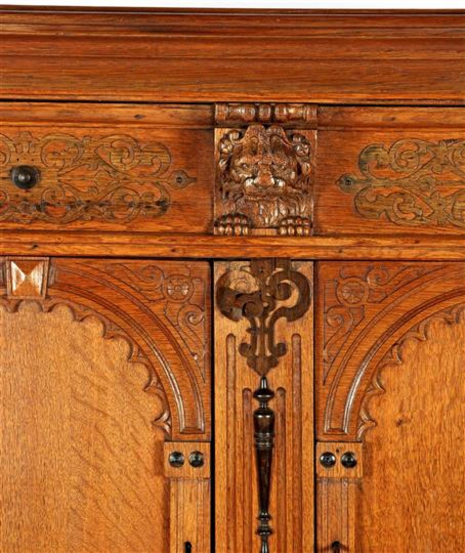 Antique oak 2-part cross-legged cabinet, Renaissance with carved frieze, lion masks and porch doors, - Bild 3 aus 4