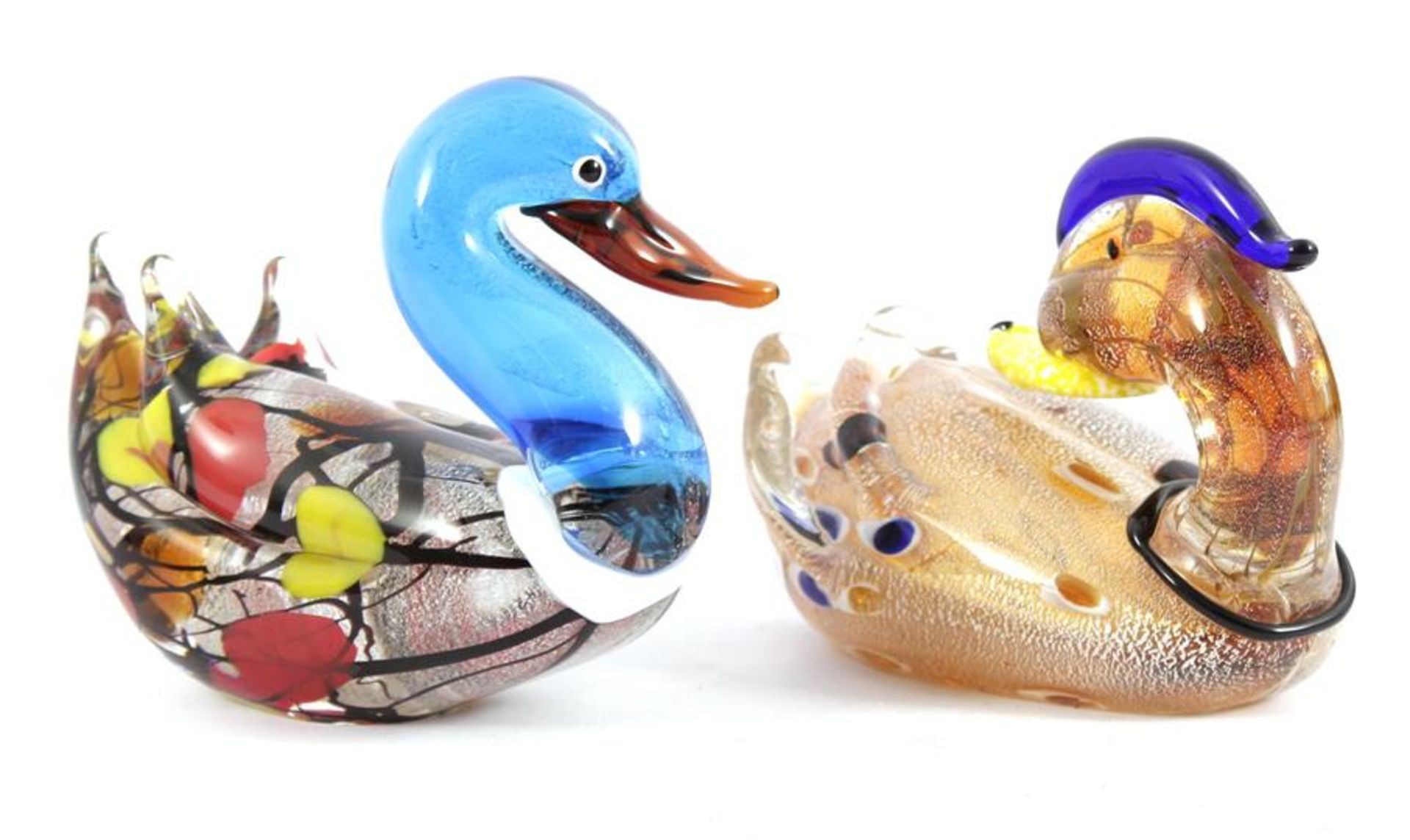 2 decorative glass objects of ducks, 15 cm high