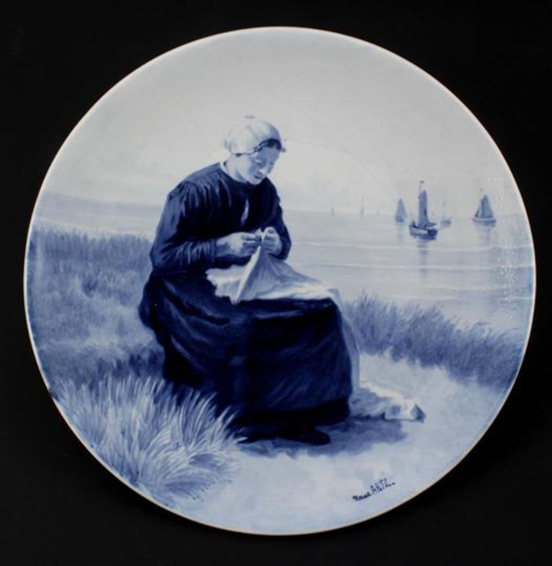 Porceleyne Fles Delft earthenware dish with decor after Artz, year letter 1892, painter VD 28.5 cm