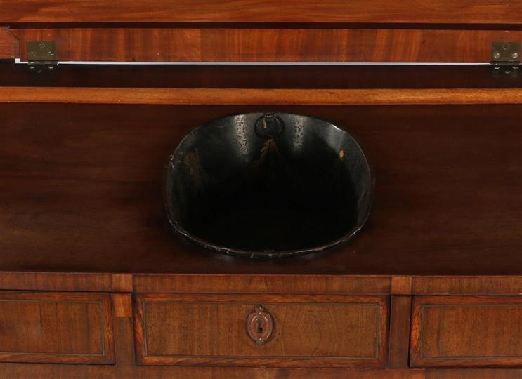 Mahogany veneer on oak and pine & nbsp; 18th century folding buffet with folding top, folding side - Image 2 of 3