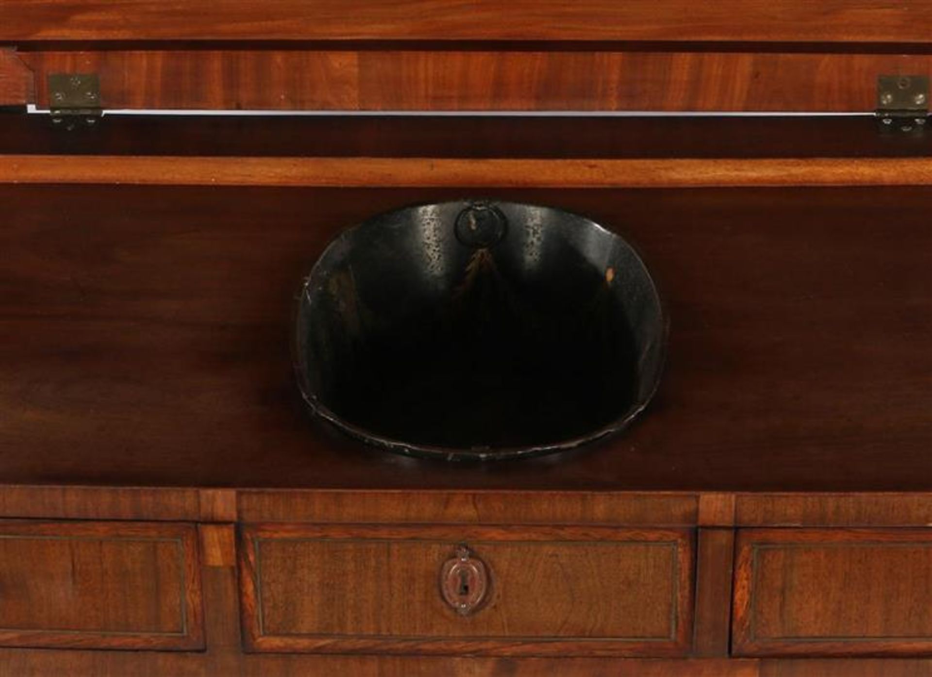 Mahogany veneer on oak and pine & nbsp; 18th century folding buffet with folding top, folding side - Bild 2 aus 3