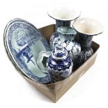 3 & nbsp; Petrus Regout earthenware dishes with blue decoration 40 cm in diameter and 4 various