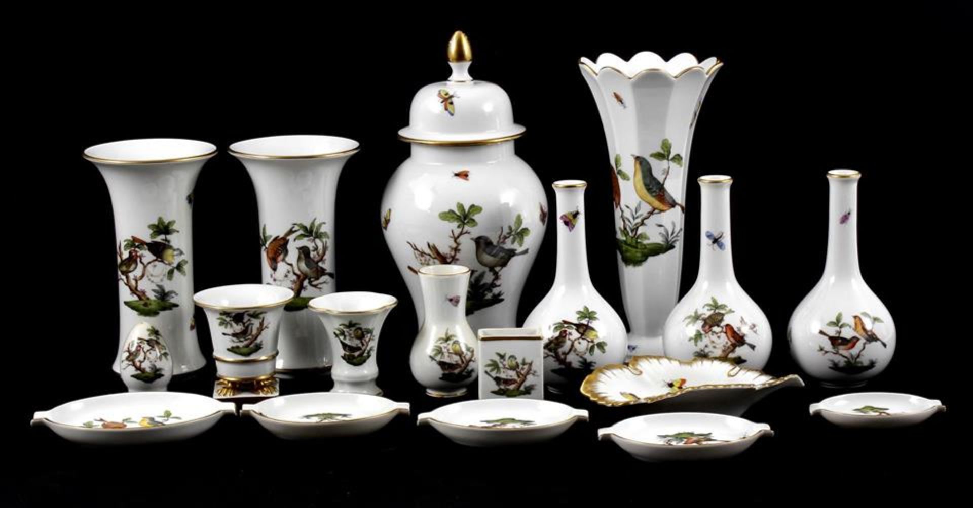 Herend Hungary 7 porcelain objects, vase 22.5 cm high, 3 pointed vases 15 cm, vase and 2 ashtray,